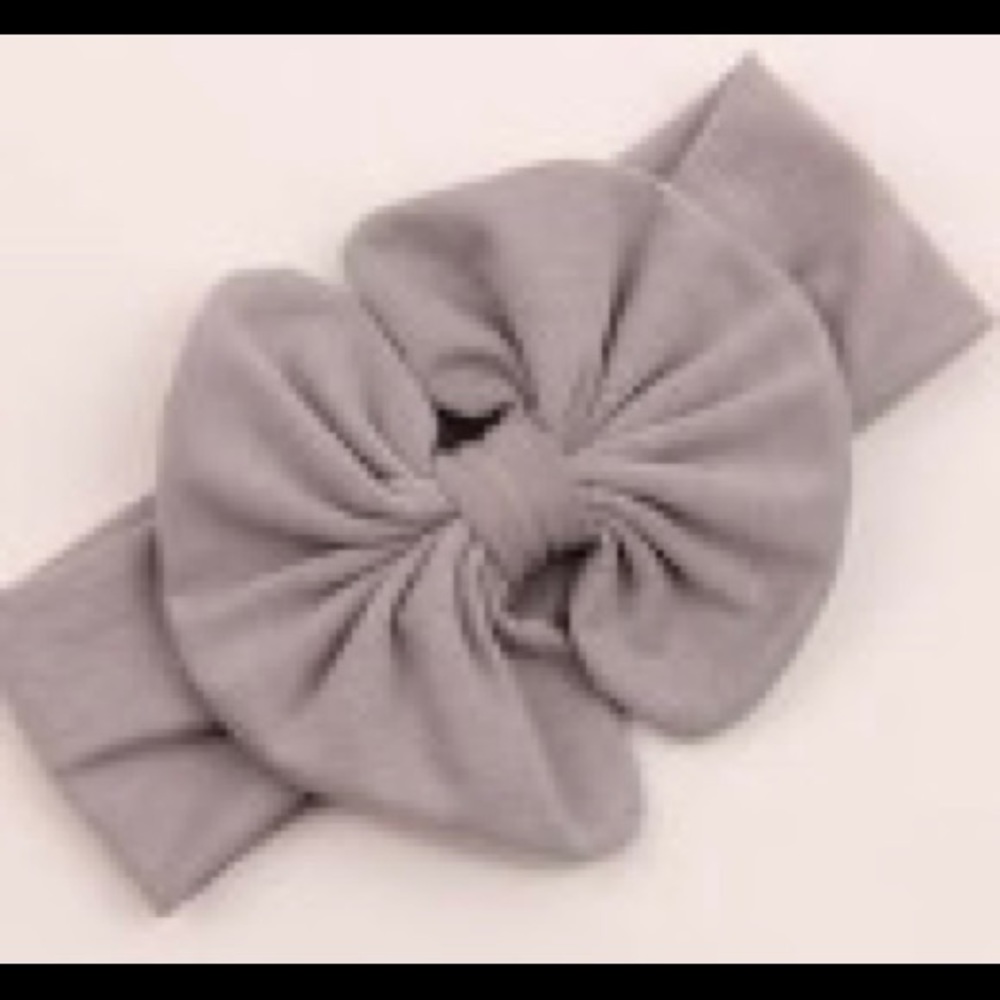 Baby’s gray Headband